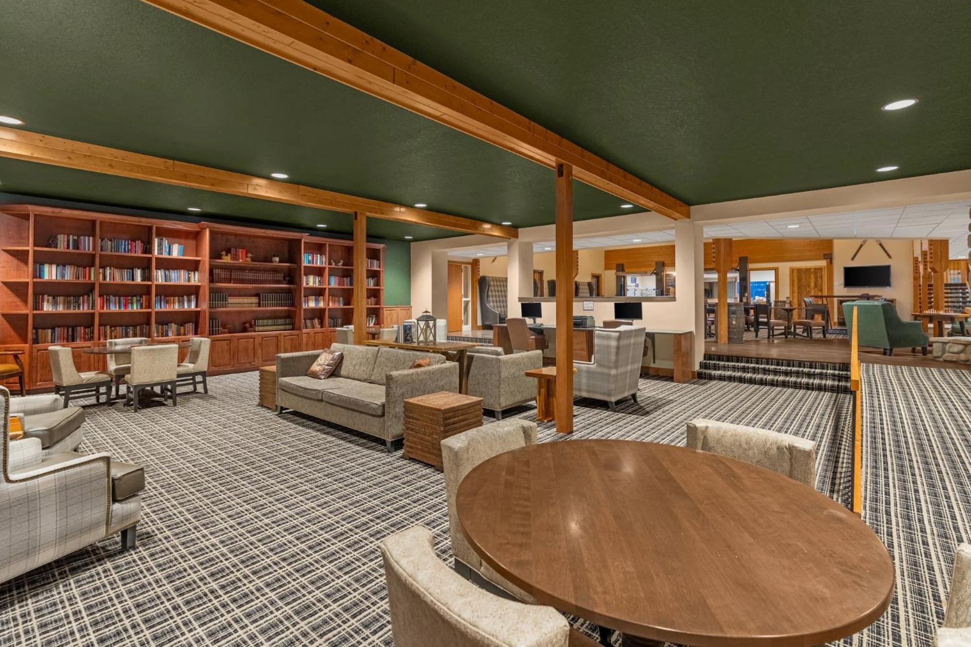 Holiday Inn Express & Suites Hayward By Ihg Esterno foto