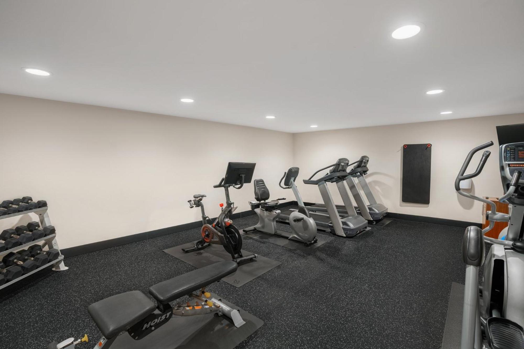 Holiday Inn Express & Suites Hayward By Ihg Esterno foto