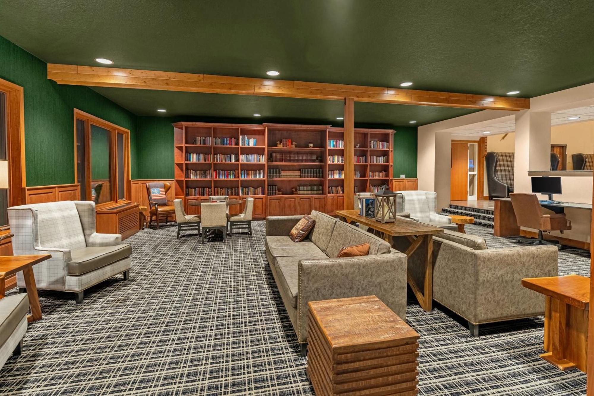 Holiday Inn Express & Suites Hayward By Ihg Esterno foto