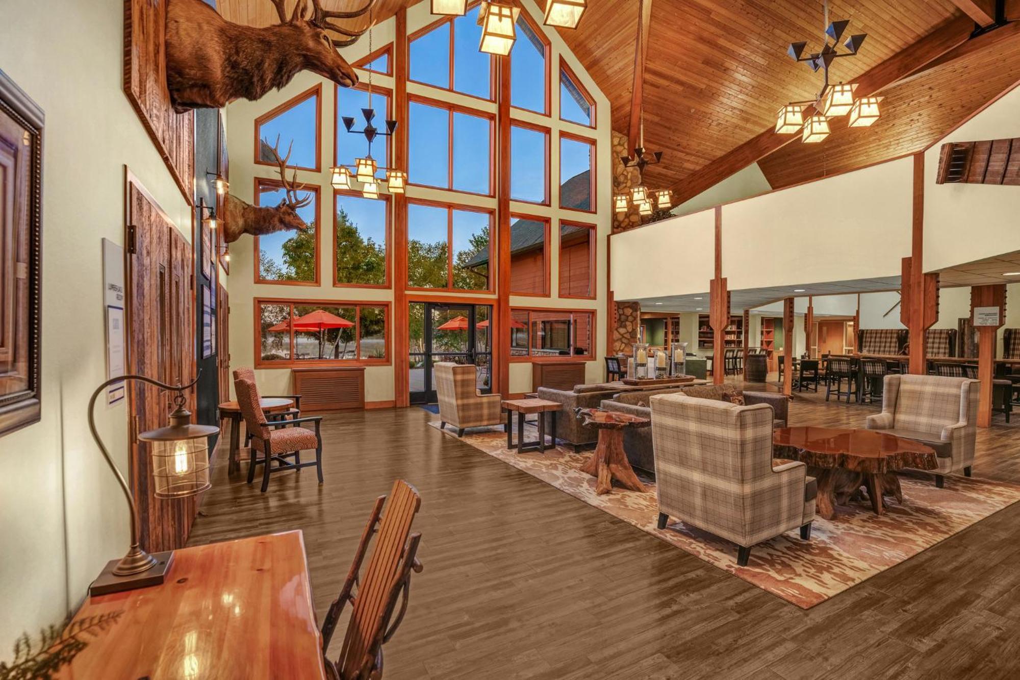 Holiday Inn Express & Suites Hayward By Ihg Esterno foto