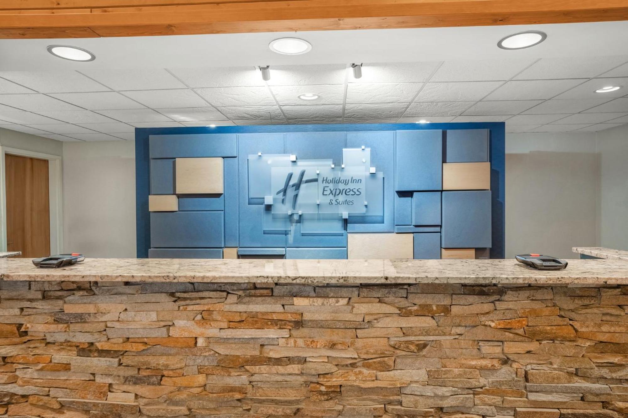 Holiday Inn Express & Suites Hayward By Ihg Esterno foto
