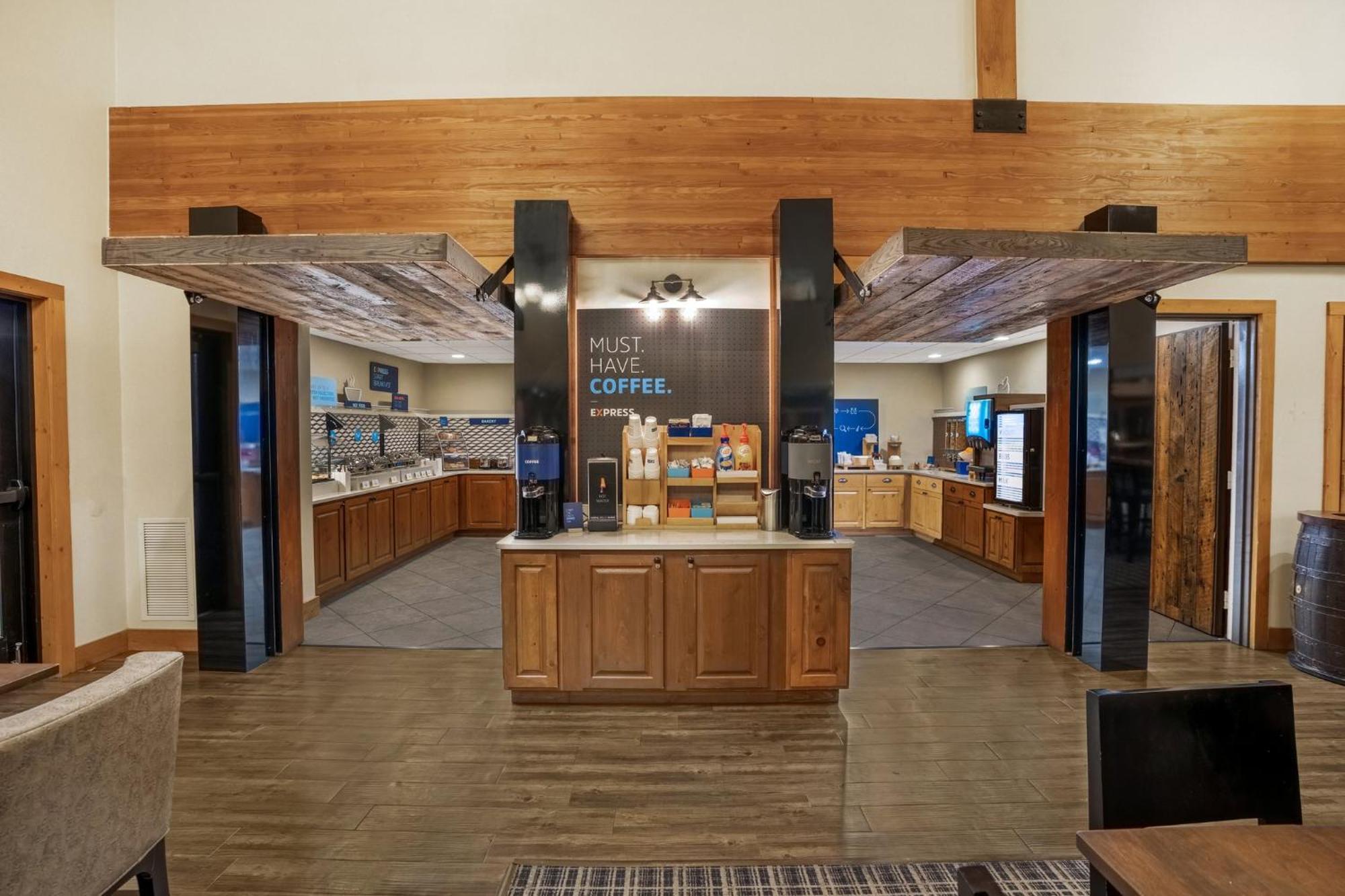 Holiday Inn Express & Suites Hayward By Ihg Esterno foto