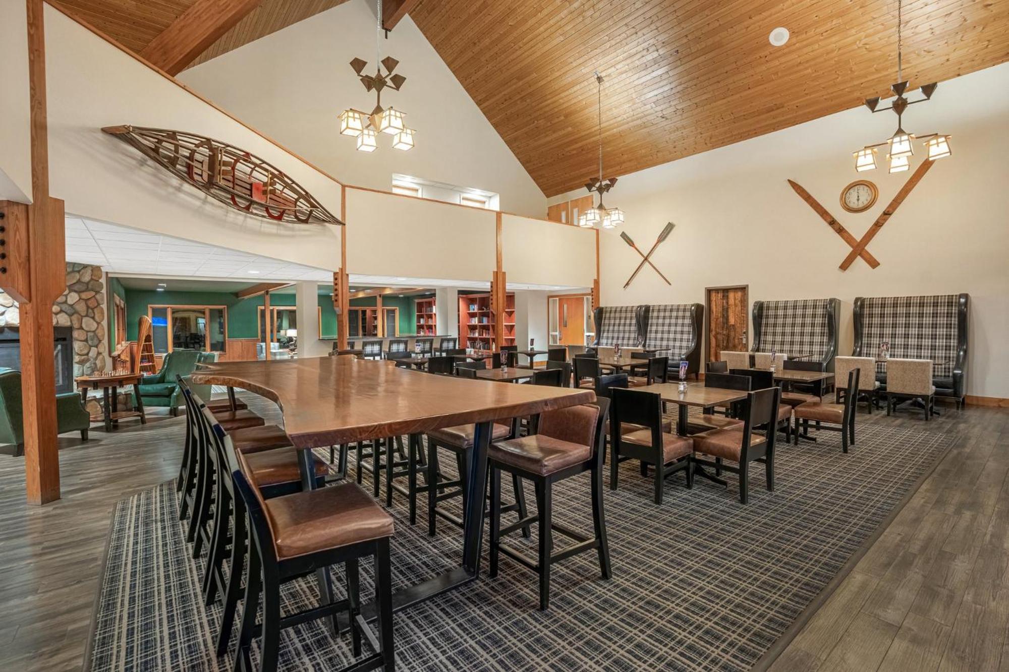 Holiday Inn Express & Suites Hayward By Ihg Esterno foto