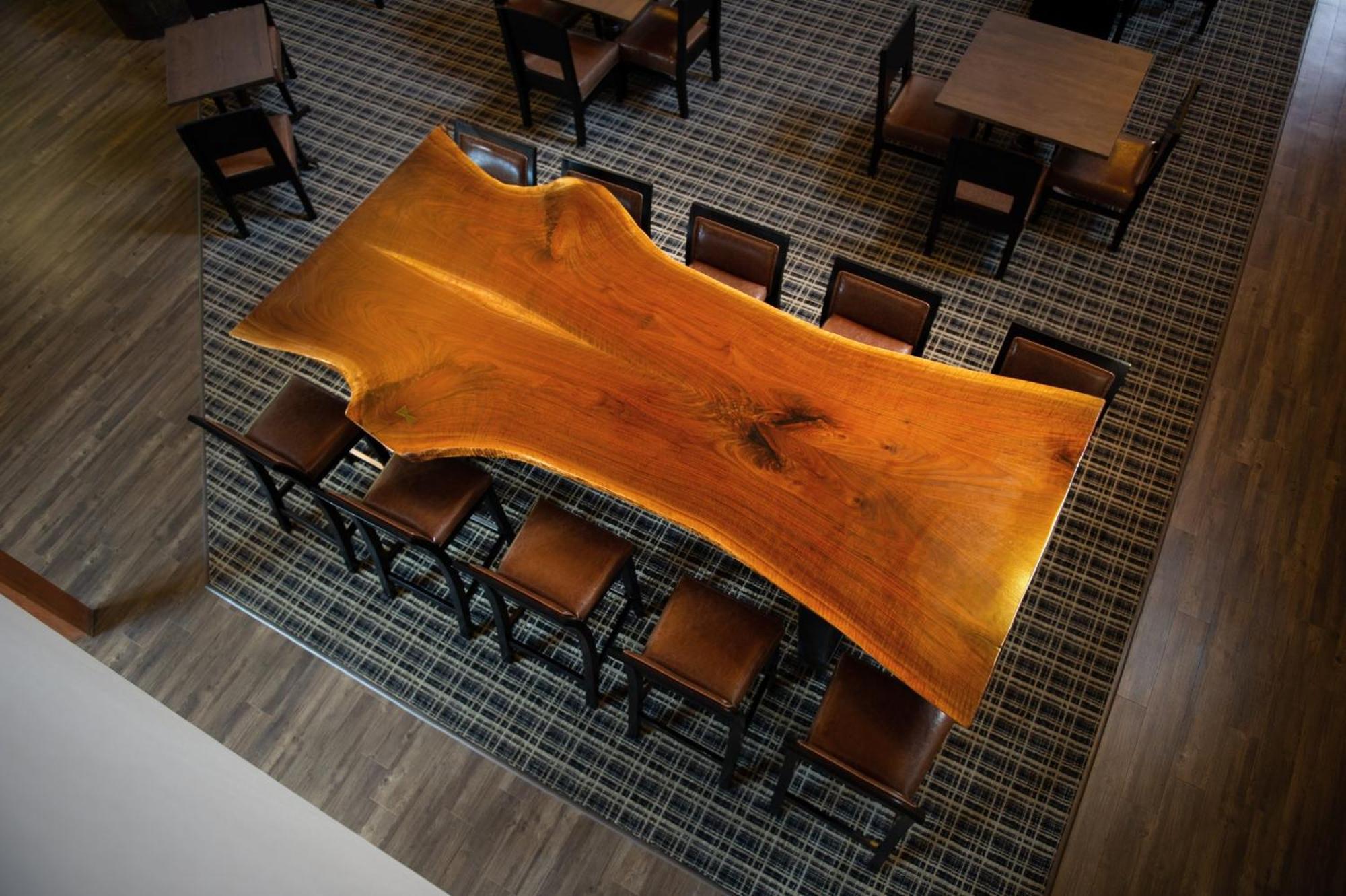 Holiday Inn Express & Suites Hayward By Ihg Esterno foto